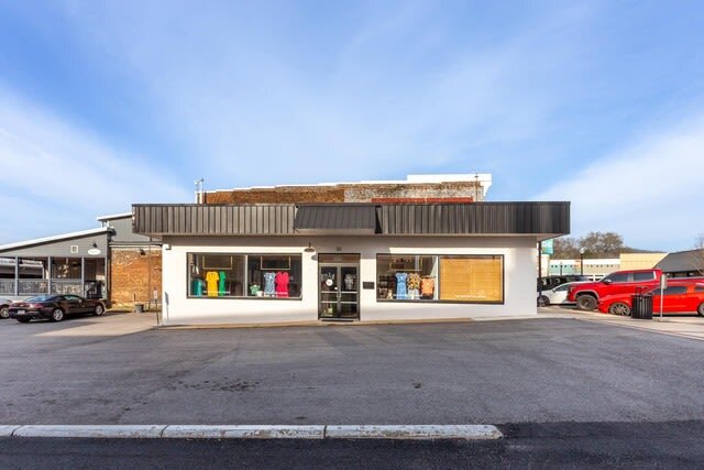30 East Choccolocco Street Building