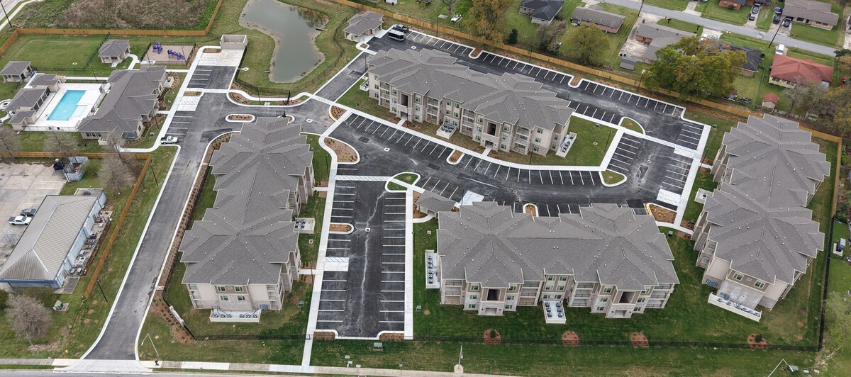 Arbours at Lafayette