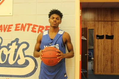 WCC guard leads state in scoring