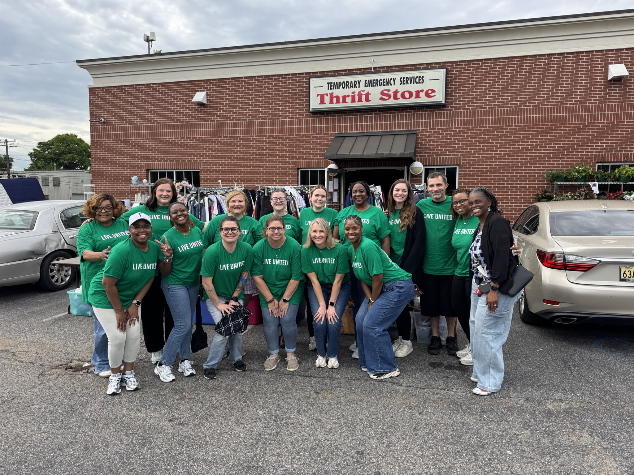 UA School of Social Work volunteers