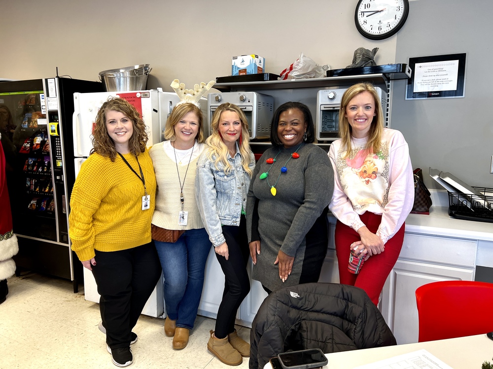 Heros and Helpers bring Christmas joy!