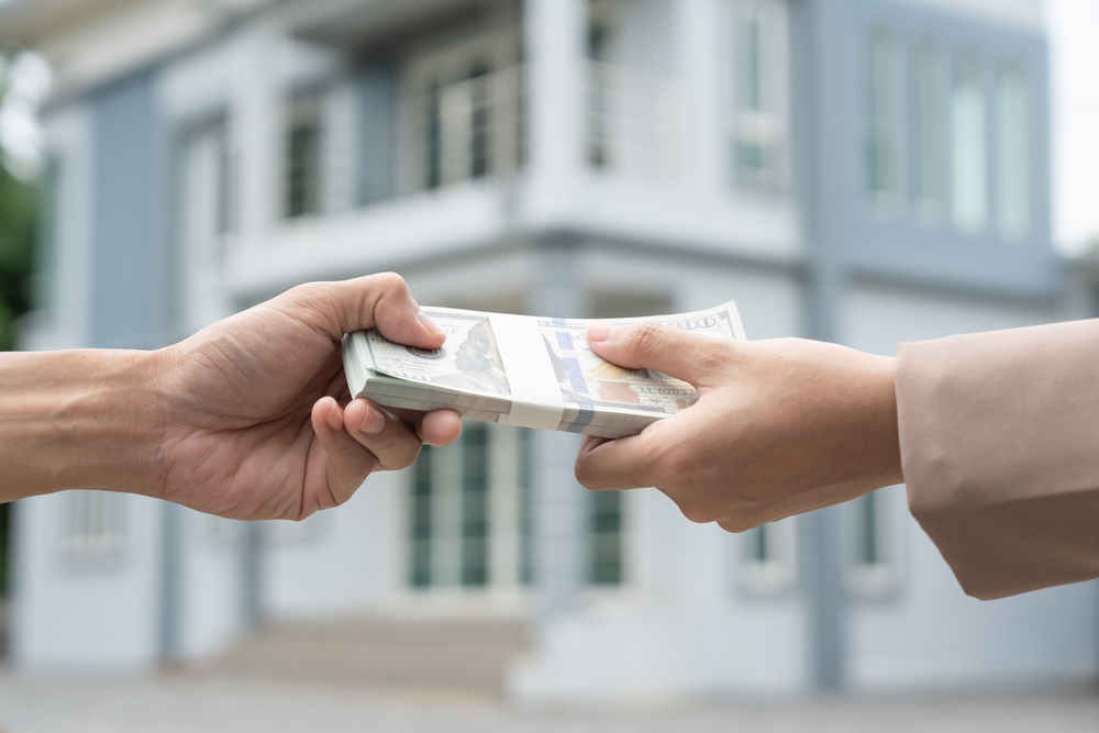 Who Can Pay an Alabama Salesperson or Associate Broker?