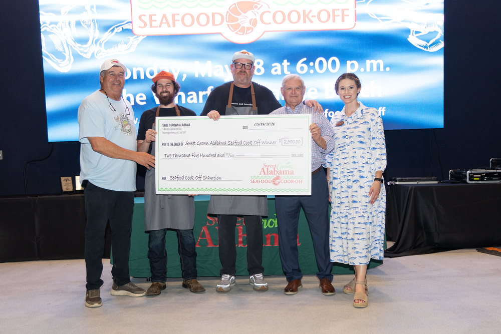 The Hound Wins Sweet Grown Alabama Seafood Cook-Off at The Wharf