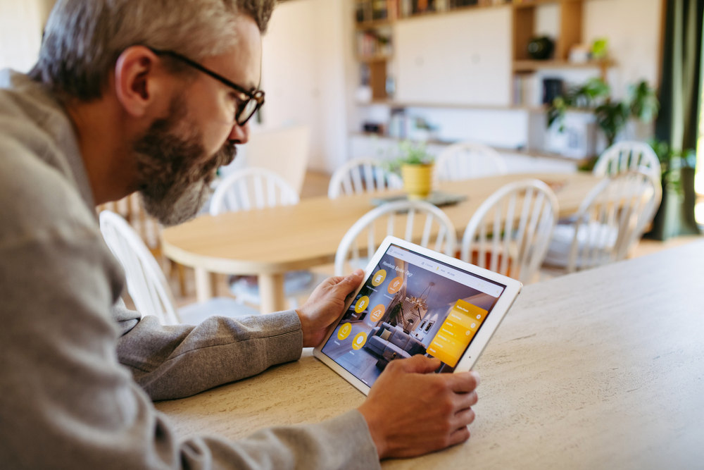 Smart Home Technology: The Benefits and Risks of a Connected Home